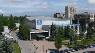 ОБЗОР: Продават "Универсиада" за 15,6 милиона лева
