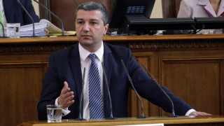 БСП напуснаха пленарна зала заради несъгласие с дневния ред на парламента