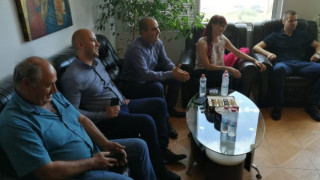 Цветанов разговаря с шефа на "Енергоремонт" в Кресна