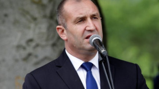 Президентски плакет за българското училище в Братислава