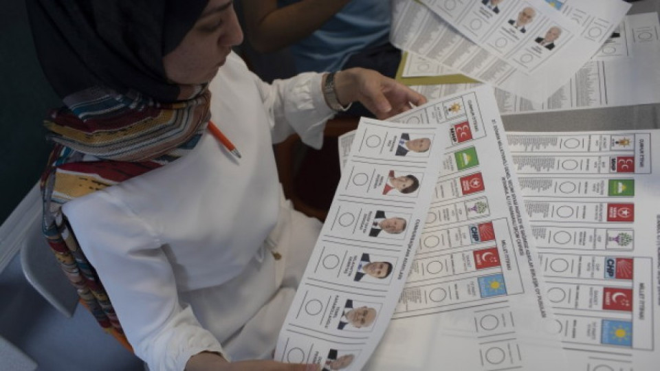 Решаващ вот в Турция: Висока активност в квартала в Истанбул с най-много български изселници | StandartNews.com