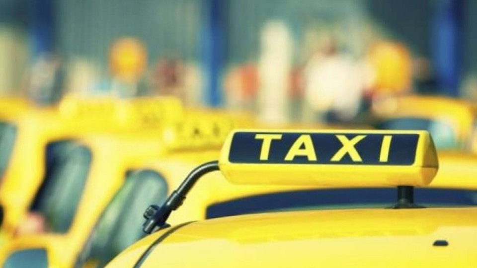 Млада дама наби таксиджия и му отмъкна ключовете за колата в Бургас | StandartNews.com
