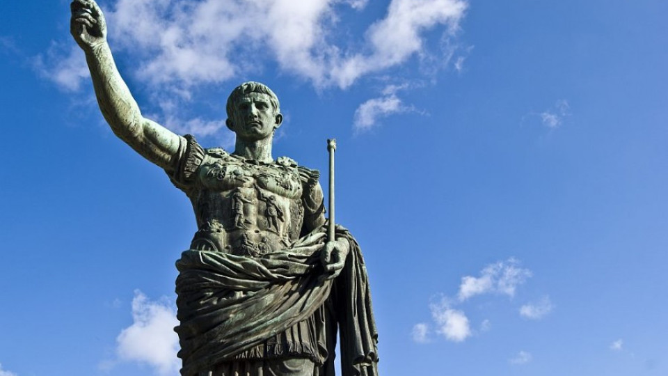 Вроден дефект се прояви при реконструкция на главата на Юлий Цезар | StandartNews.com