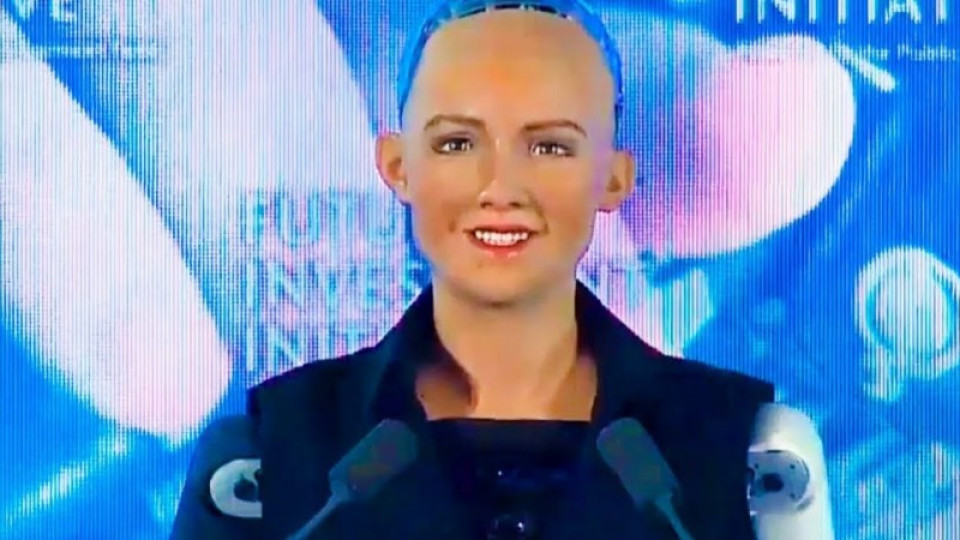Роботът София идва в София за Webit | StandartNews.com