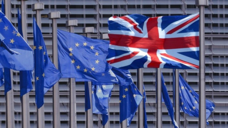 Все повече британци кандидатстват за гражданство в други страни от ЕС | StandartNews.com