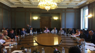 До края на юли проектът за боен кораб влиза в парламента