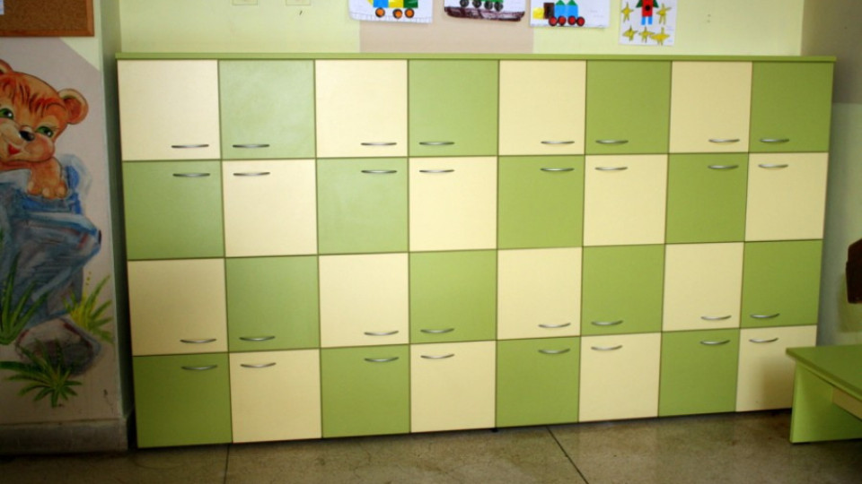Училищата ще купуват нови шкафчета за учениците | StandartNews.com