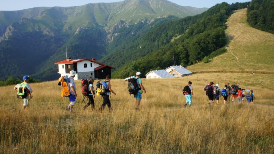 Галъп: Младите българи почиват най-много на Балканите | StandartNews.com