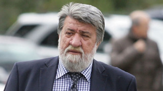 Вежди дари 3000 лв. за операция на онкоболна