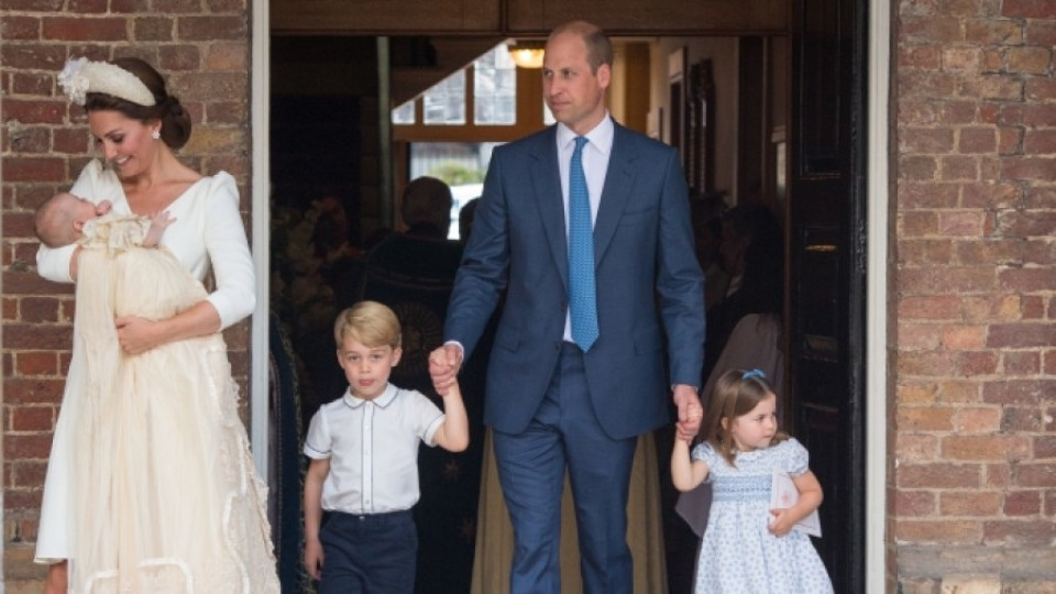 Кралското семейство разпространи снимки от кръщенето на принц Луи | StandartNews.com