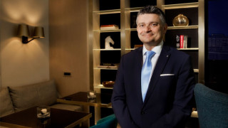 Анжело Зукала поема InterContinental Sofia