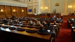 Натоварен парламентарен контрол за депутатите преди ваканцията