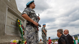 Признателни потомци почетоха паметта на героите