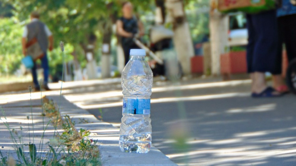 В София раздават минерална вода заради горещините | StandartNews.com