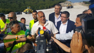 Борисов се надява АМ Хемус при Ябланица-Боаза да тръгне предсрочно до август 2019 г.