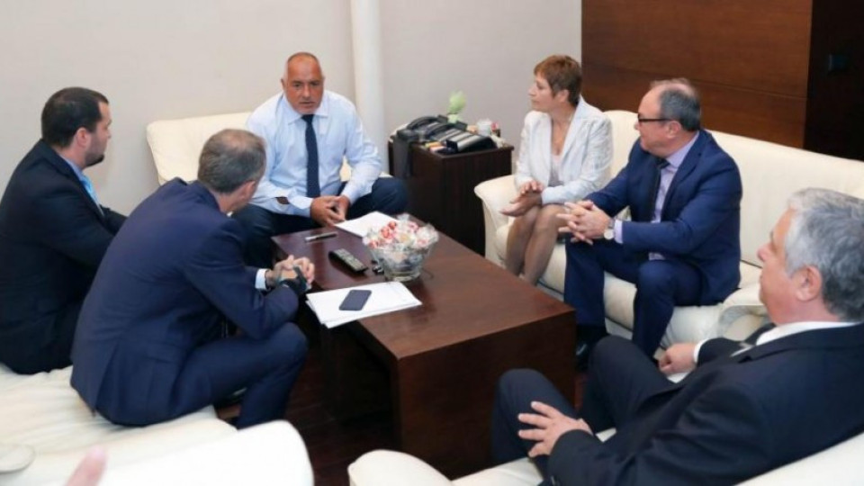 Премиерът Борисов и Красимир Вълчев търсят решение за синоптиците в НИМХ | StandartNews.com