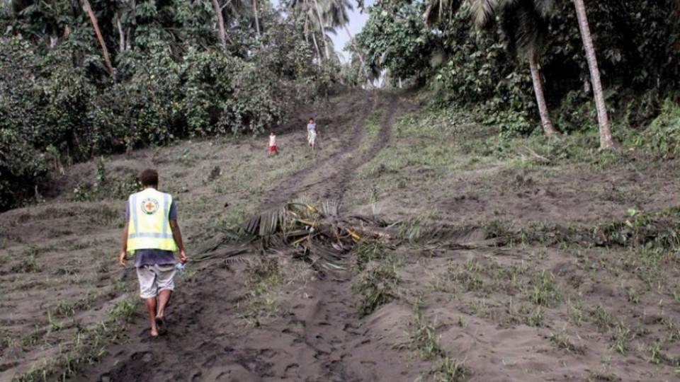 Вануату евакуира остров с 11 000 жители заради вулканична активност | StandartNews.com