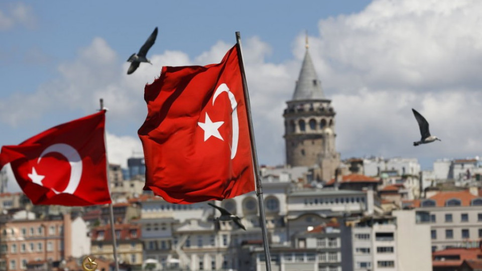 Стандарт енд Пуърс и Мудис понижиха кредитния рейтинг на Турция | StandartNews.com