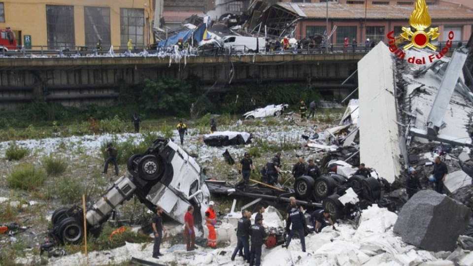 Завърши търсенето на оцелели под рухналия мост в Генуа | StandartNews.com
