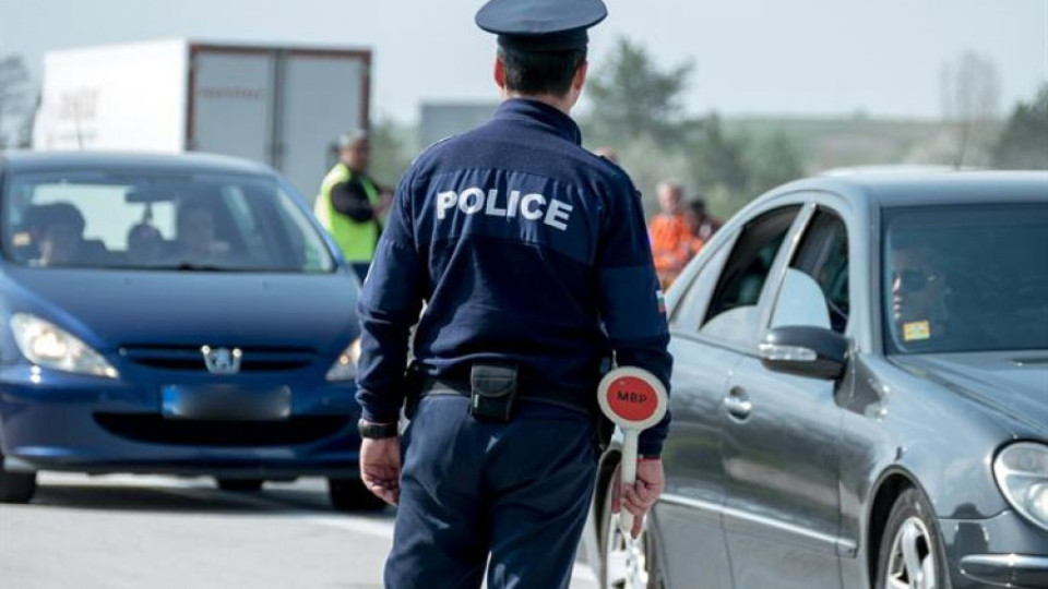 Пътните полицаи проверили 14625 моторни превозни средства за три дни | StandartNews.com