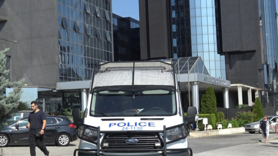 10 души са арестувани при спецакцията в хотелите Маринела и Марица | StandartNews.com