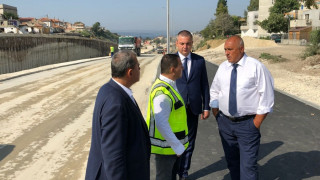 Премиерът инспектира големи строежи и ремонти във Варна