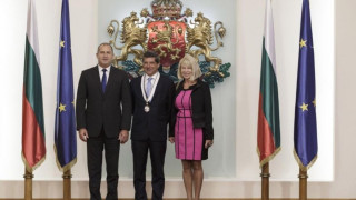Президентът Радев награди с орден посланика на Австрия