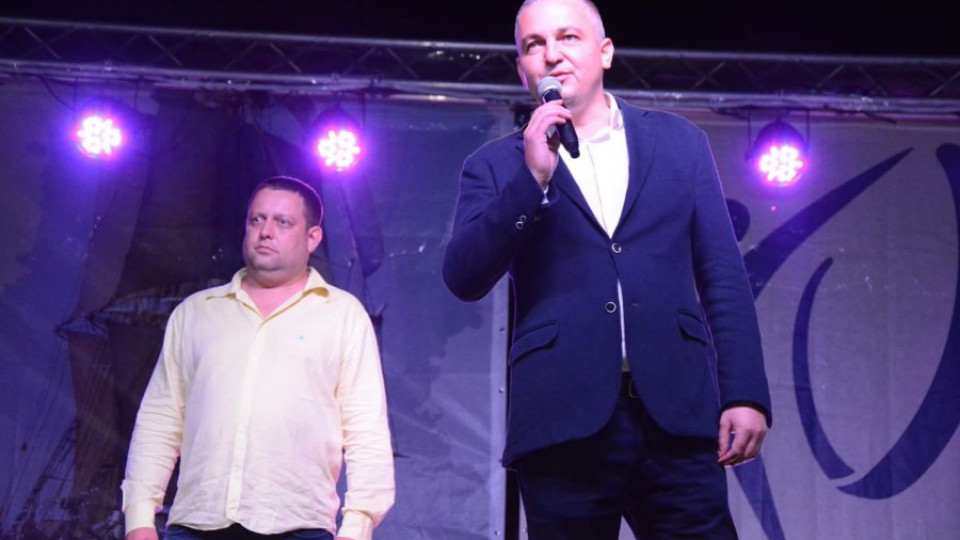 "Най-дългата вечеря на плажа" в Аспарухово събра стотици варненци | StandartNews.com