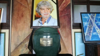Чирпан си взима последно сбогом с художника Никола Манев