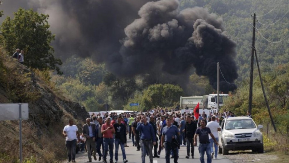 Блокираха пътя на Вучич в Косово | StandartNews.com