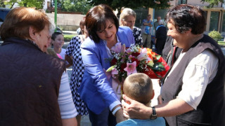 Нинова: Смяната на министрите е печелене на време за управляващите