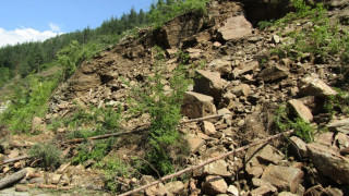 В неделя пускат едната лента на пътя Смолян-Мадан
