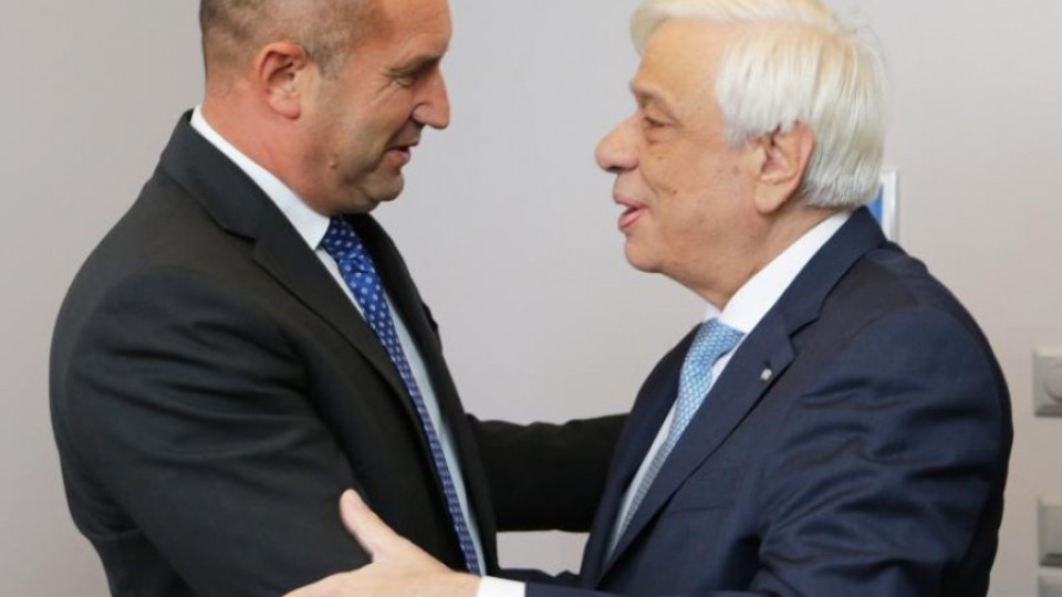 Президентите на България и Гърция се срещнаха в Рига  | StandartNews.com