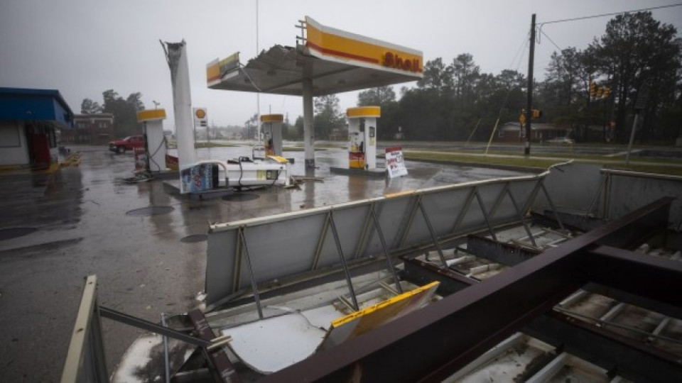 Четири жертви след урагана „Флорънс” в САЩ | StandartNews.com