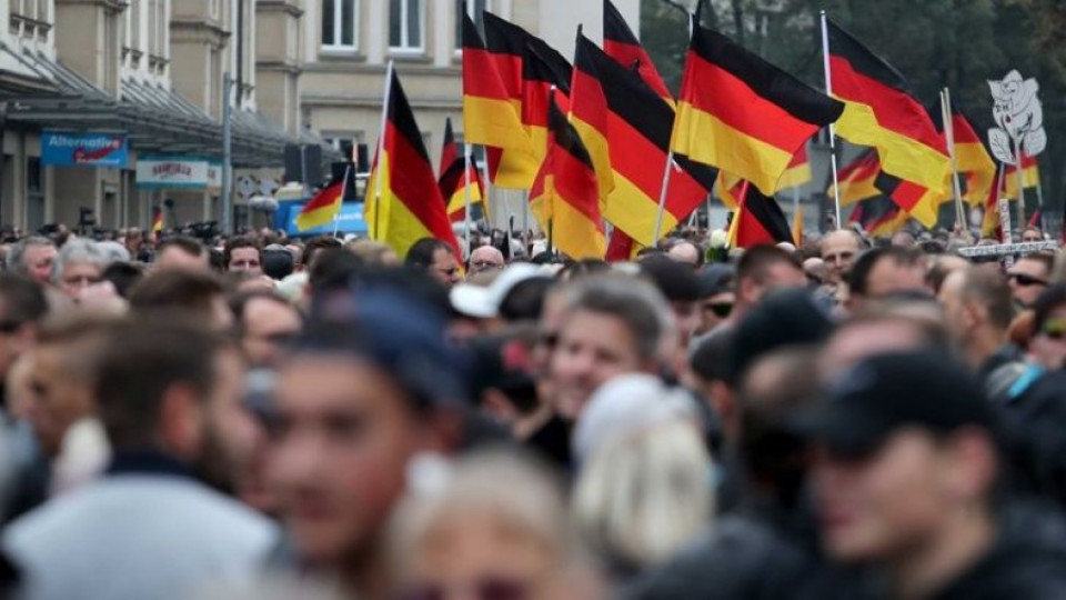 Поредна антиимигрантска демонстрация в Кьотен, Германия | StandartNews.com