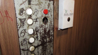 Етажната собственост е длъжна да монтира сигнални устройства в асансьорите