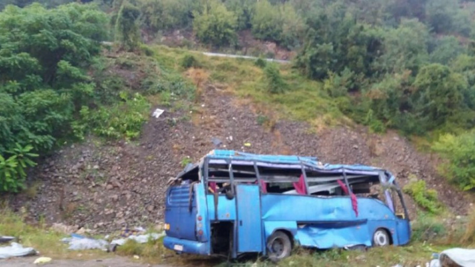 Почина още една жена от тежката автобусна катастрофа край Своге | StandartNews.com