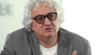 Журналисти и лекари трябва да имат специална защита