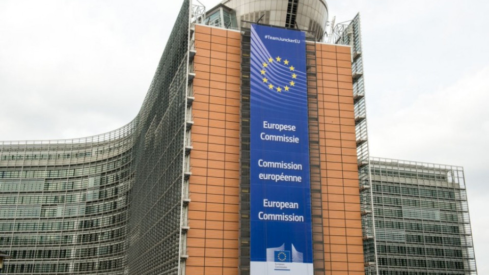 Еврокомисията дава на ОЛАФ данни за съмнения за злоупотреби с еврофондове в България | StandartNews.com