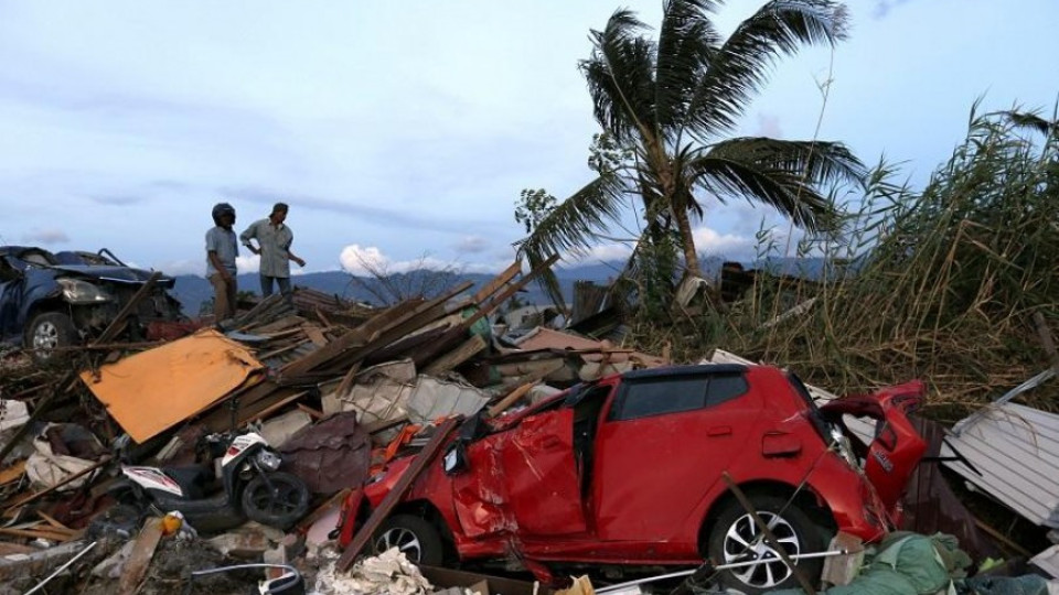 Вече има над 2000 установени загинали от земетресението в Индонезия | StandartNews.com