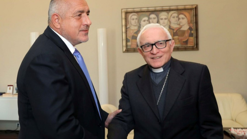 Премиерът и папският нунций обсъдиха възможна визита на папата в България | StandartNews.com