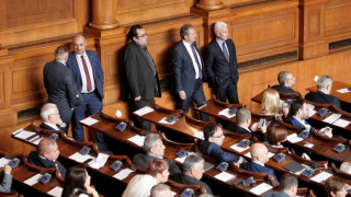 Атака може да поиска оставката на вицепремиера Валери Симеонов