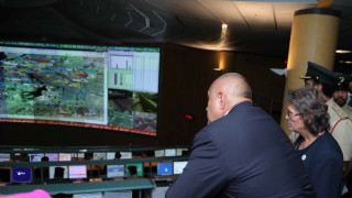 Премиерът посети полицейски център в Дубай