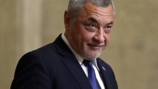 Валери Симеонов уверен, че стабилността на правителството не зависи от оставката му 