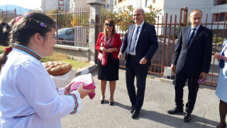 Социалният министър: Работим по законите за хората с увреждания