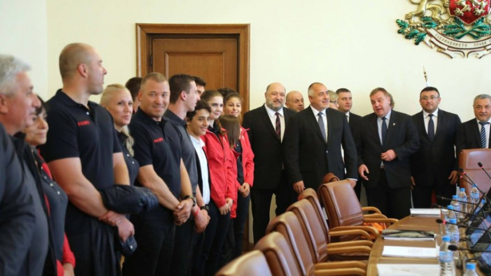 Премиерът похвали младите български олимпийци | StandartNews.com