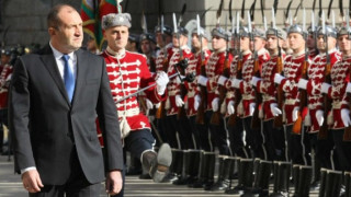Президентът: Призовавам народа да пребори унинието, мрака, безразличието и моралната криза, за да пребъде България