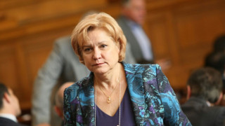 Менда Стоянова: „Гражданска отговорност” ще поскъпне ако изтегля пр