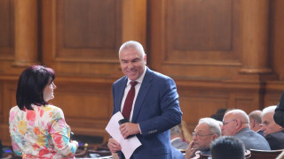 Свалят имунитета на двама депутати днес