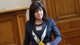 Караянчева: Не трябва да сме зрители на домашното насилие